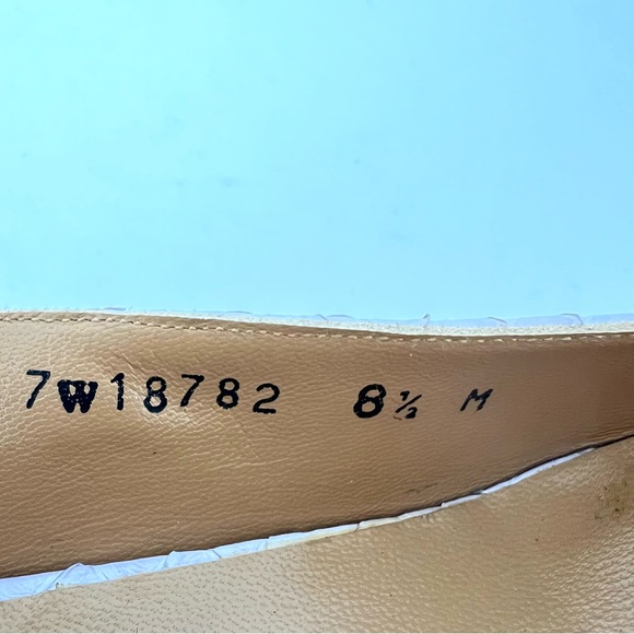 STUART WEITZMAN Lavender Snake Leather Silver Metal Heel Slingback Pump Sz 8.5 M - Picture 9 of 15